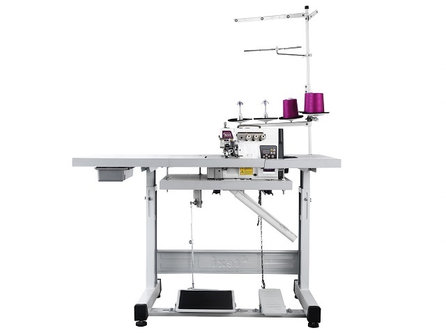 TEXI ORLO 1F industrijski overlock – uski bod rolled hem Industrijski overlock TEXI ORLO 1F s uskim bodom 1,5 mm za lagane i srednje tkanine