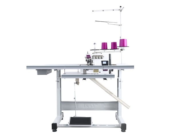 Industrijski overlock TEXI QUATTRO 3F s 4 konca, 2 igle i automatikom (7000 uboda/min)